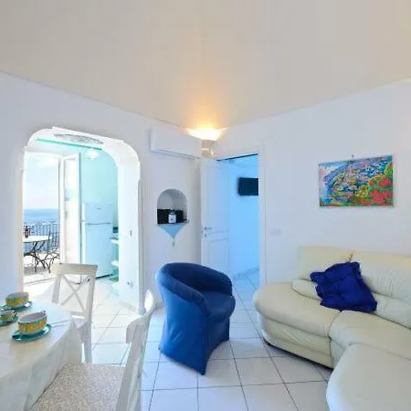 Sleeps 5 Pool Air Con Wifi Vakantiehuis