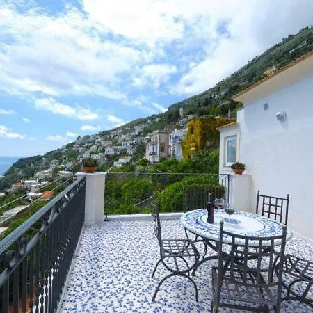 Vakantiehuis Sleeps 5 Pool Air Con Wifi Praiano