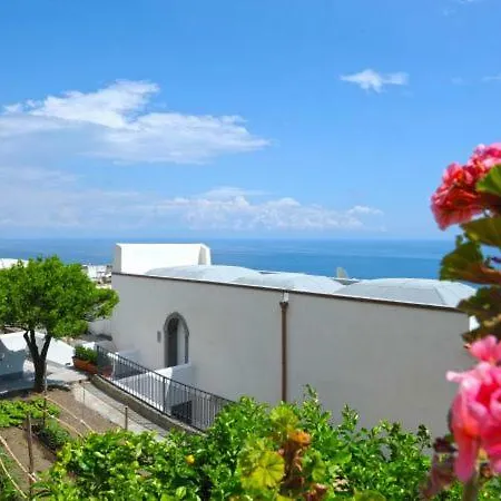 Sleeps 5 Pool Air Con Wifi Vakantiehuis