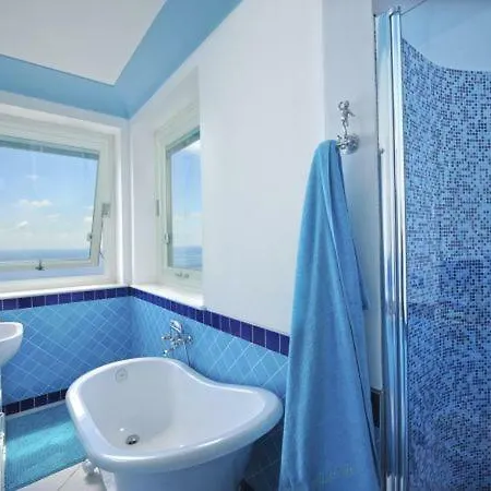 Vakantiehuis Sleeps 5 Pool Air Con Wifi Praiano