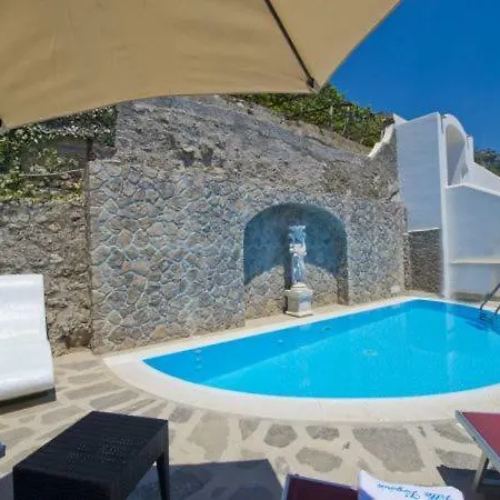 Sleeps 5 Pool Air Con Wifi *